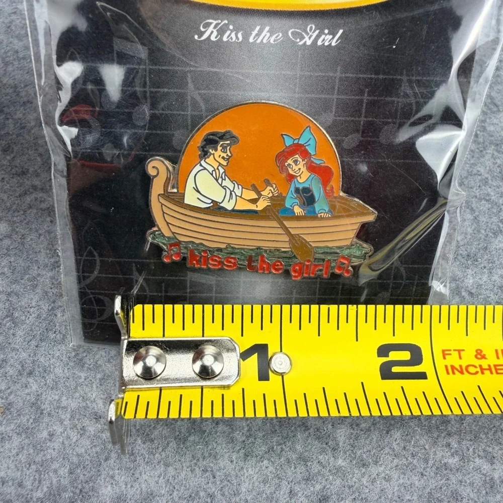 2000 Disney Store Magical Musical Moments Pin #71 Kiss the Girl Little Mermaid